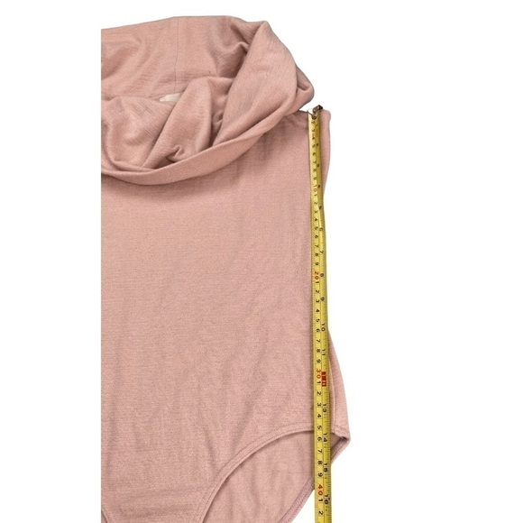 ARITZIA Wilfred Free Camille Hayett off the shoulder pastel pink bodysuit - Picture 4 of 12